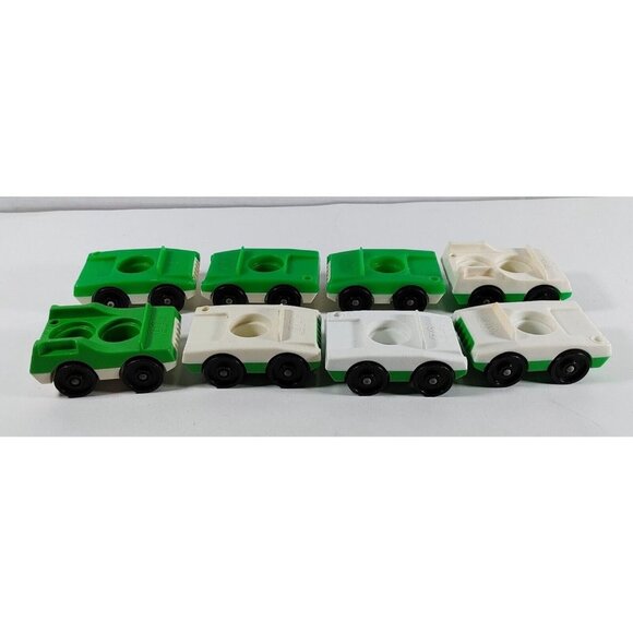 Lot of 8 Fisher Price Vintage 70s Little People Airport Cars Green White - Picture 10 of 11